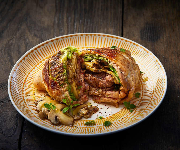 Filetto di manzo in mantello di verza e pancetta