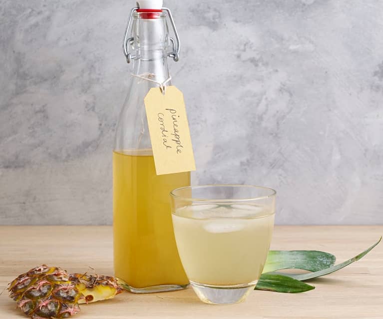 'Skinny' pineapple cordial