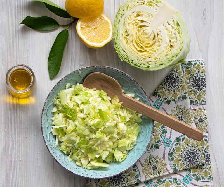 Greek cabbage salad