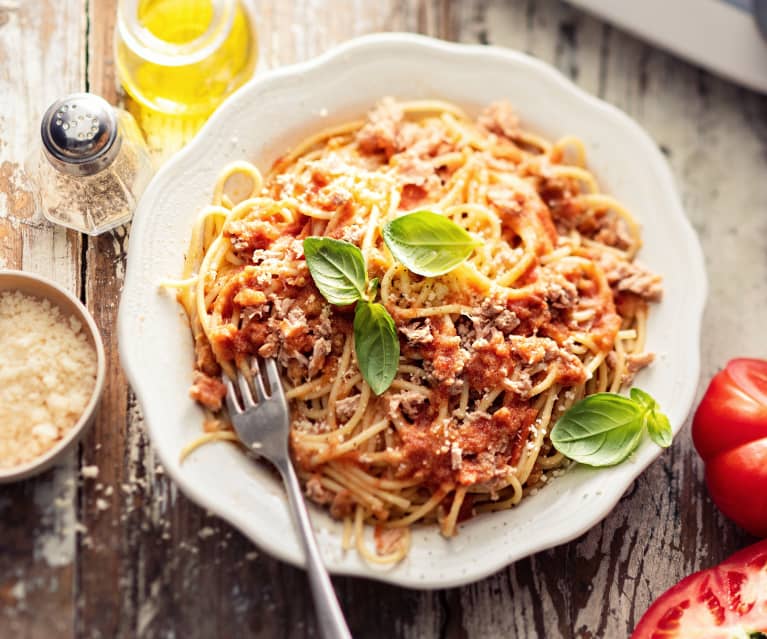 Spaghetti Arrabiata with Tuna