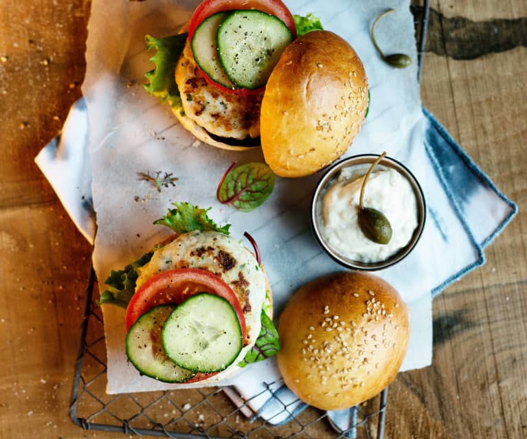 Fischburger mit Limetten-Kapern-Mayonnaise