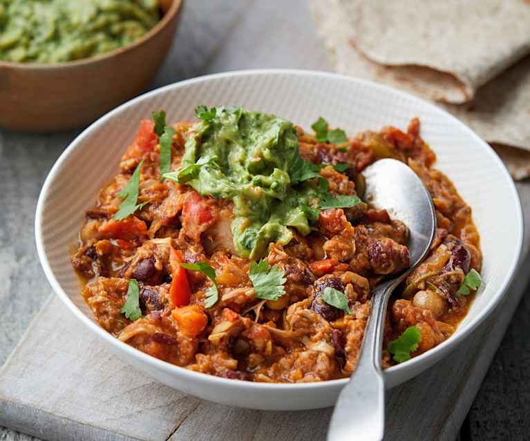 Jackfruit og bønnechili med krydret avokadopuré