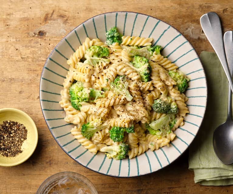 Cashew Cheese Pasta with Broccoli