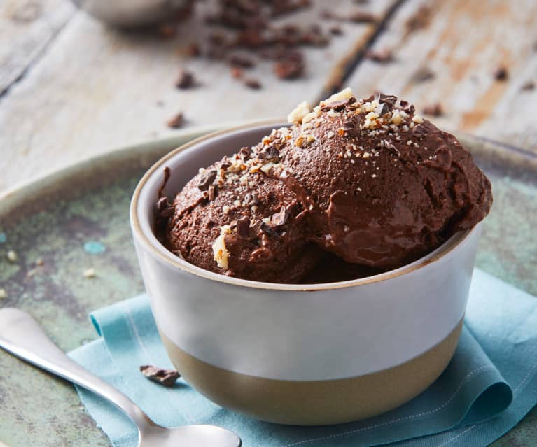 Helado vegano de chocolate sin azúcar - Cookidoo® – la plataforma de recetas  oficial de Thermomix®