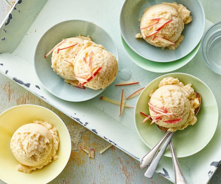 Glace à la pomme et au lait de coco