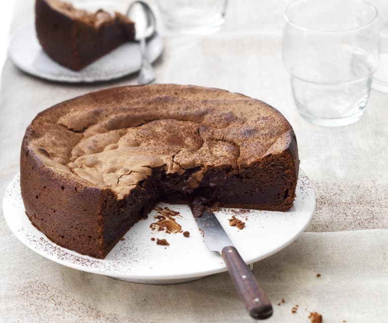 Gâteau au chocolat avec reste de papillotes de noel par naness88. Une  recette de fan à retrouver dans la catégorie Pâtisseries sucrées sur  , de Thermomix<sup>®</sup>.