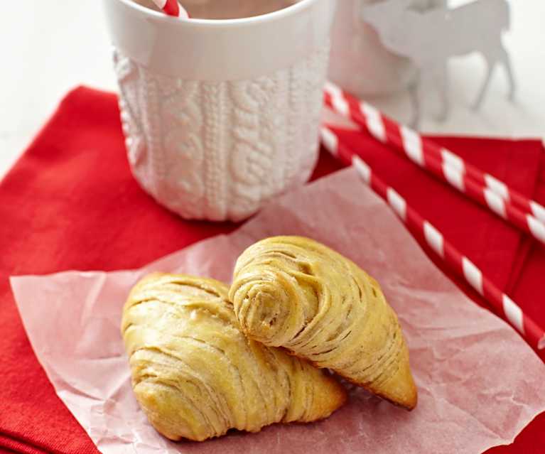 Knusperhörnchen with Semolina and Apricot Filling Knusperhörnchen with Semolina and Apricot Filling