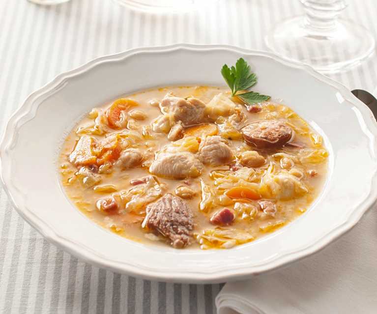 Potaje de repollo con restos del cocido Potaje de repollo con restos del cocido