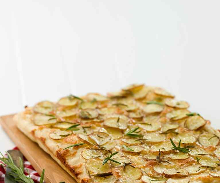Piza com batata e alecrim Piza com batata e alecrim