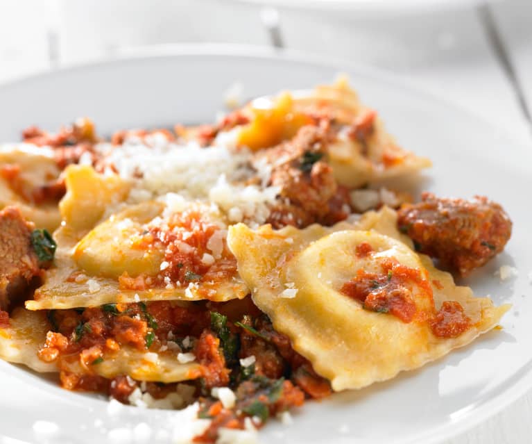 Ravioli di ricotta al sugo di agnello - Cookidoo® - la ...