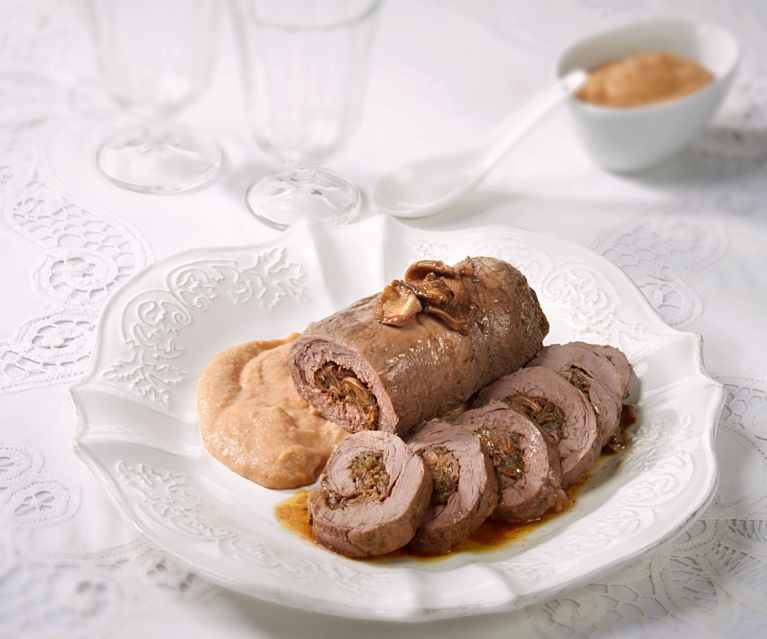 Rollè di maiale farcito con salsa alle mele Rollè di maiale farcito con salsa alle mele