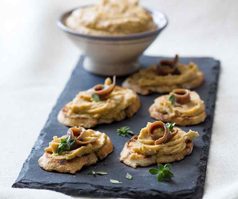 White Bean Purée and Anchovy on Crostini White Bean Purée and Anchovy on Crostini