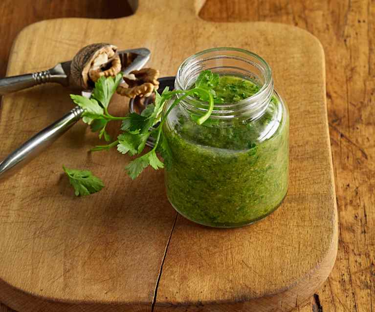 Petersil-Walnuss-Pesto Petersil-Walnuss-Pesto