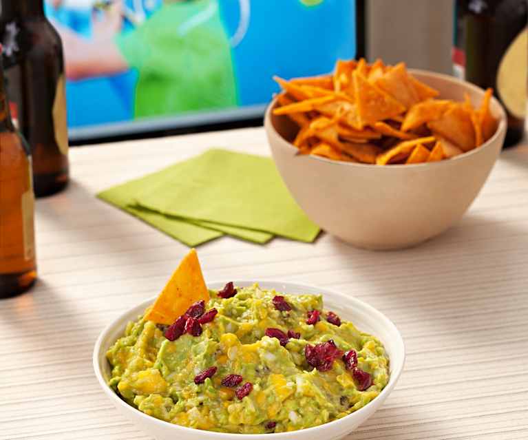 Guacamole s mangem a brusinkami Guacamole s mangem a brusinkami