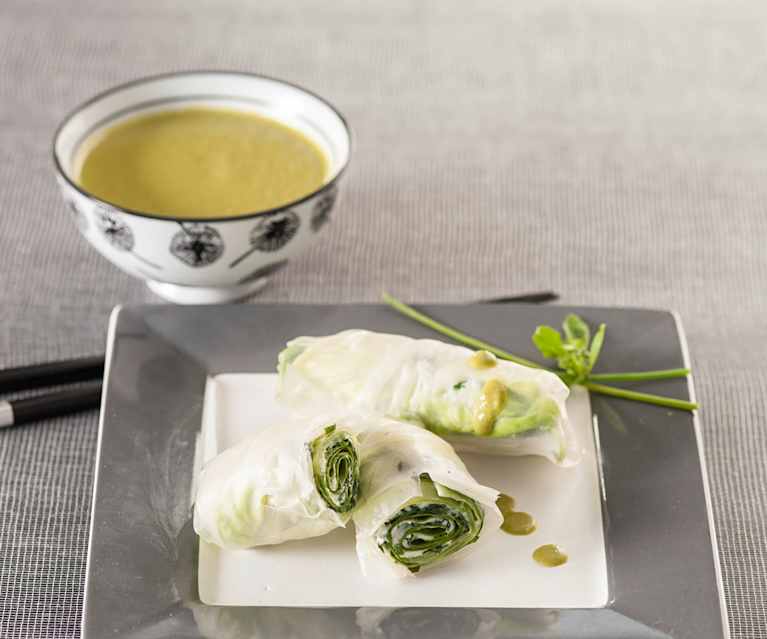 Nem cuon vegetarianos con crema de lechuga Nem cuon vegetarianos con crema de lechuga