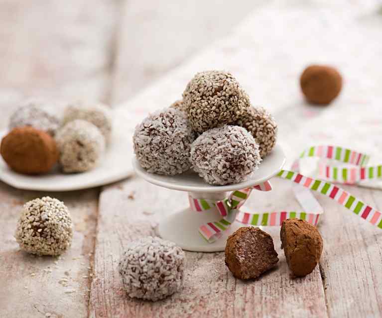 Kulki zdrowia z chili - bez jajek, glutenu, cukru Joanny Wierzbowicz Kulki zdrowia z chili - bez jajek, glutenu, cukru Joanny Wierzbowicz