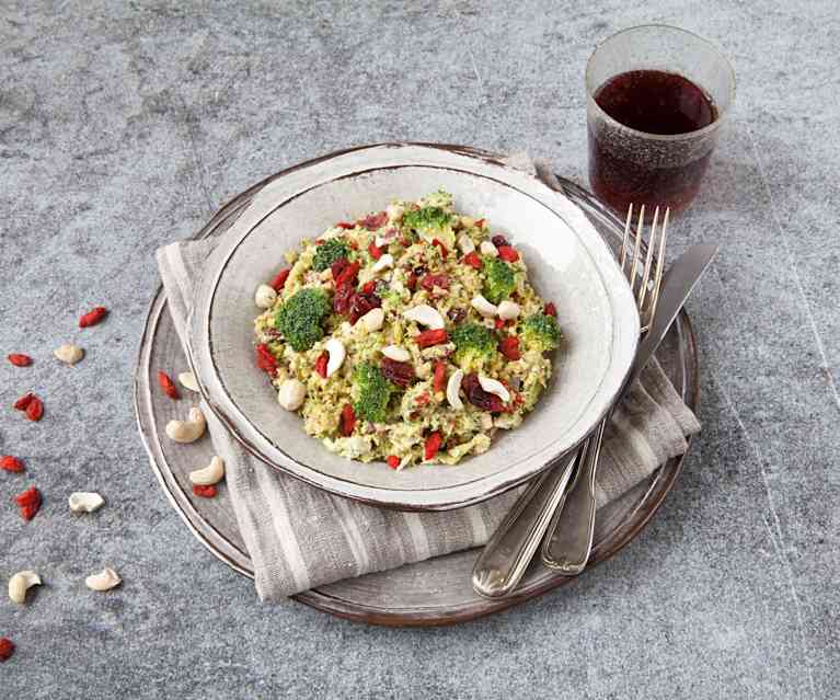 Brokkolisalat mit Goji Beeren Brokkolisalat mit Goji Beeren