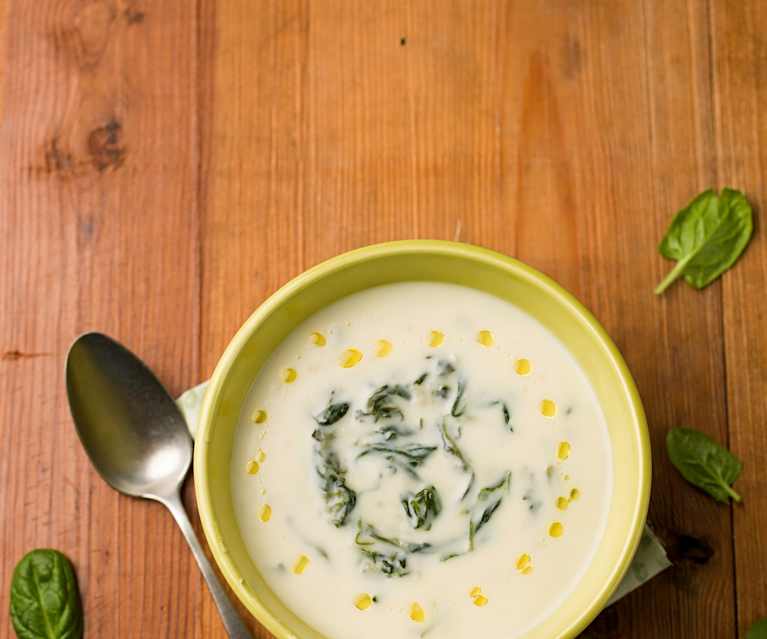 Sopa de nabo e espinafres Sopa de nabo e espinafres