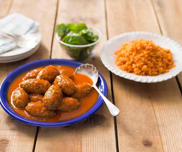 Albóndigas con arroz de tomate (Soutzoukakia) Albóndigas con arroz de tomate (Soutzoukakia)