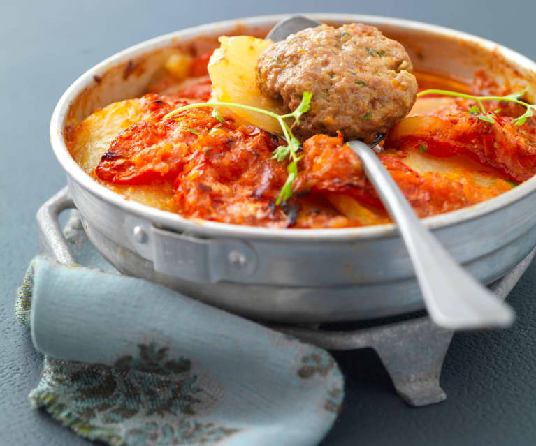 Gratin De Pomme De Terre Tomate Et Kefta Sauce Au Poivron