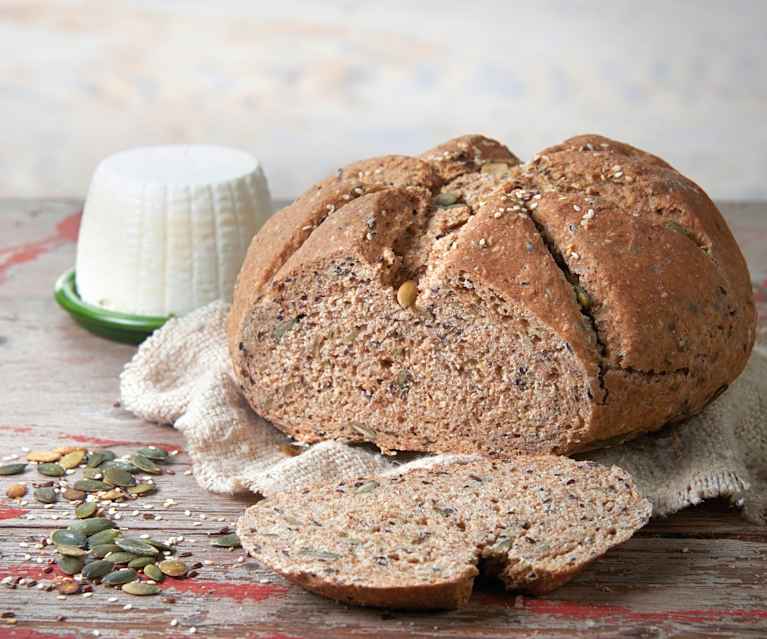 Pane integrale ai semi vari Pane integrale ai semi vari