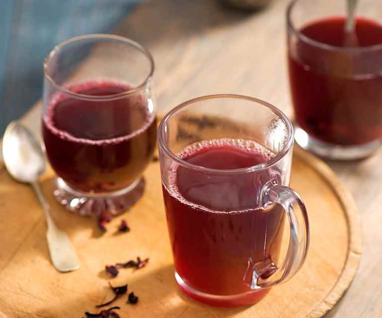 Rozgrzewająca herbata z hibiskusa Rozgrzewająca herbata z hibiskusa