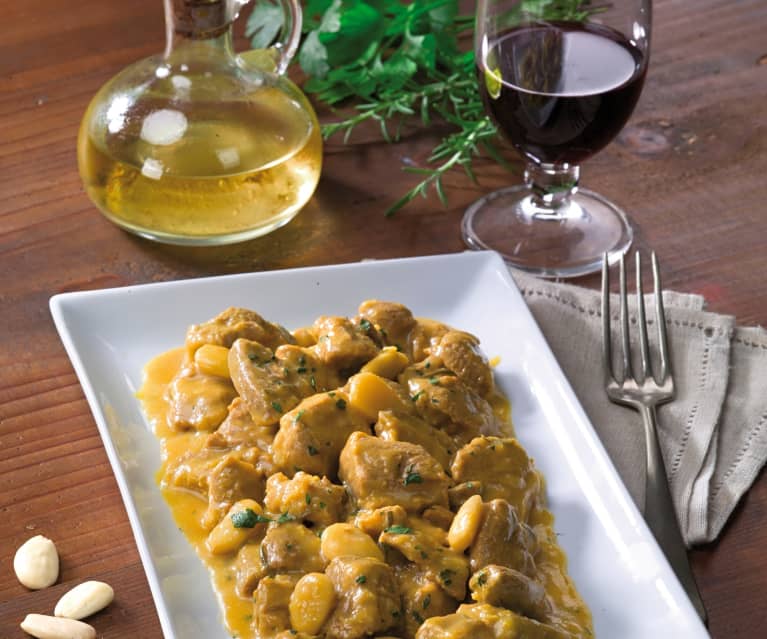 Spezzatino di agnello con cipolle Spezzatino di agnello con cipolle