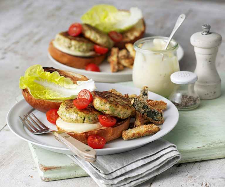 Burger aromatici di salmone con zucchine al Parmigiano Burger aromatici di salmone con zucchine al Parmigiano
