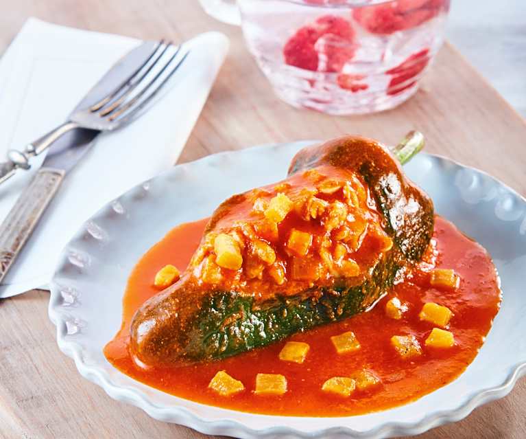 Chile relleno de picadillo de tempeh Chile relleno de picadillo de tempeh