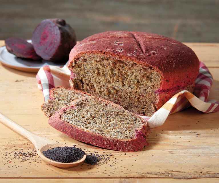 Pane alla barbabietola con semi di papavero Pane alla barbabietola con semi di papavero
