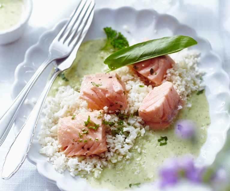 Filetti di salmone in salsa di acetosa Filetti di salmone in salsa di acetosa