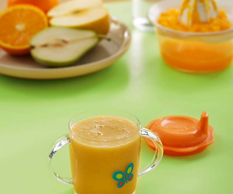 Koktajl owocowy z sokiem pomarańczowym Koktajl owocowy z sokiem pomarańczowym