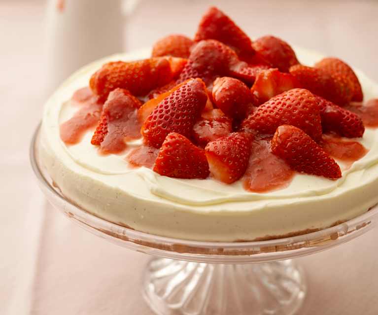 Strawberry and Amaretti Cheesecake Strawberry and Amaretti Cheesecake