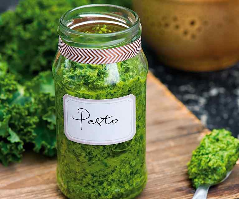 Pesto z jarmużu Pesto z jarmużu