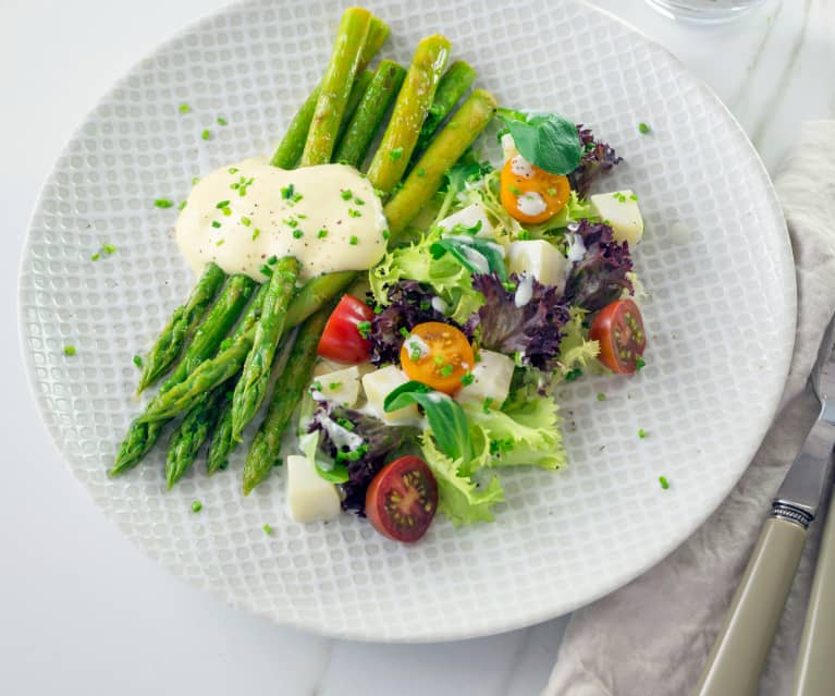 Frühlingssalat mit Roquefort-Dressing - Cookidoo® – das offizielle ...