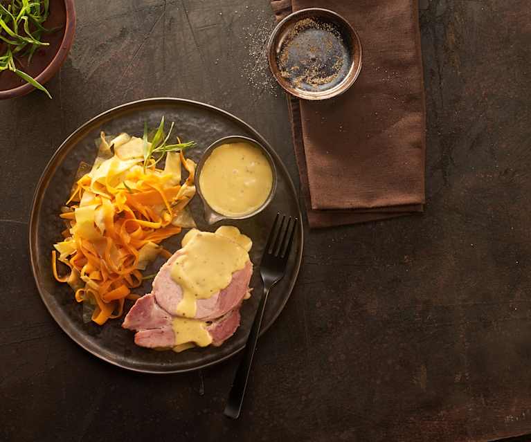 Kasseler mit Möhren-Spitzkohl-Gemüse und Senf-Hollandaise - Cookidoo ...