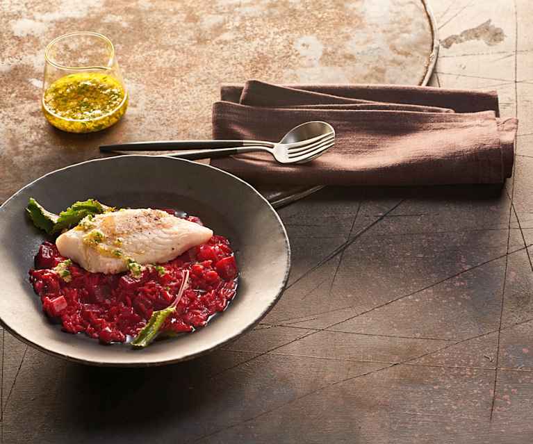 Rote-Bete-Risotto mit Kabeljau und Meerrettichöl Rote-Bete-Risotto mit Kabeljau und Meerrettichöl
