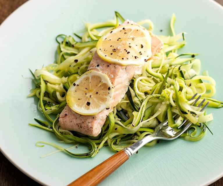 Steamed Salmon with Courgetti Steamed Salmon with Courgetti