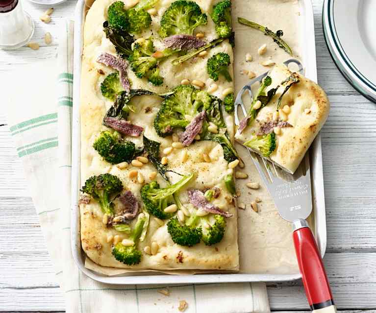 Focaccia z brokułami i anchois Focaccia z brokułami i anchois