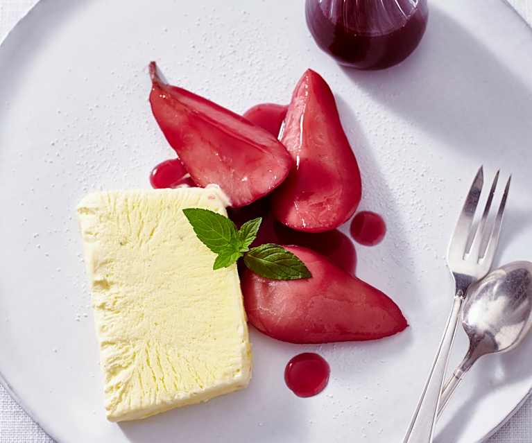 Barolo-Birne mit Honig-Parfait Barolo-Birne mit Honig-Parfait
