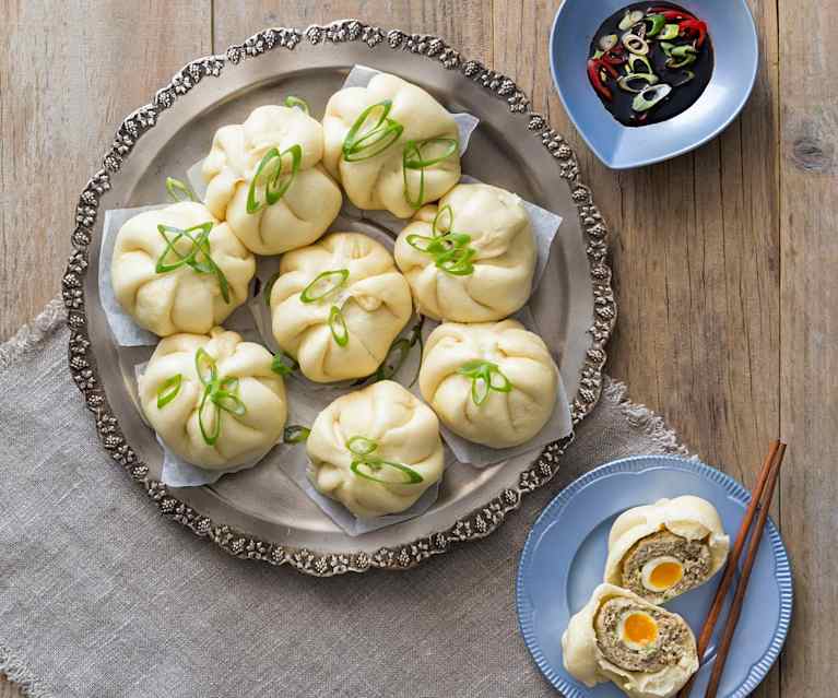 Bao di maiale con uova di quaglia (Banh bao) Bao di maiale con uova di quaglia (Banh bao)