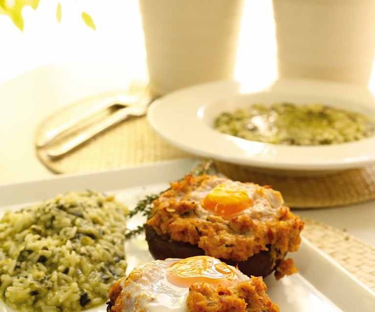 Cogumelos recheados com bacon e alheira e Arroz de grelos