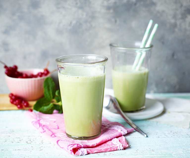 Lodowy shake z herbatą matcha Lodowy shake z herbatą matcha