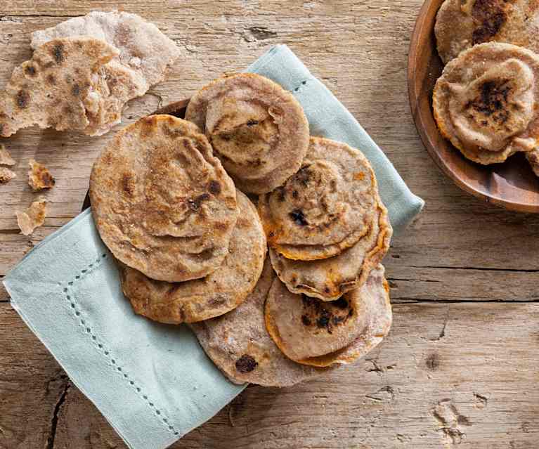 Focaccine al farro ripiene (senza lievito) Focaccine al farro ripiene (senza lievito)