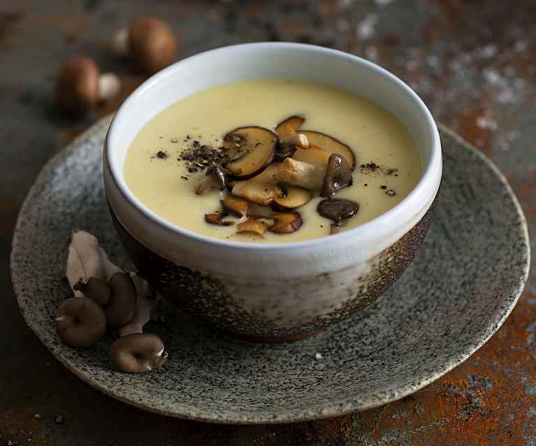 Erdäpfel-Schwammerl-Suppe (vegan) Erdäpfel-Schwammerl-Suppe (vegan)