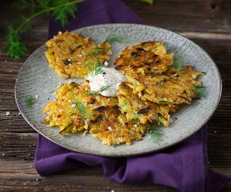 Erdäpfelpuffer mit Dillsauce (vegan) Erdäpfelpuffer mit Dillsauce (vegan)
