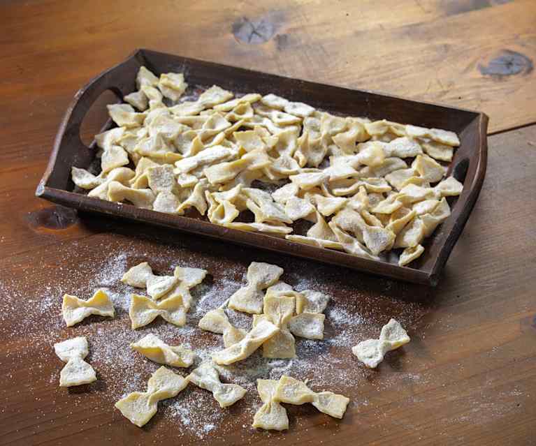 Farfalle all'uovo Farfalle all'uovo