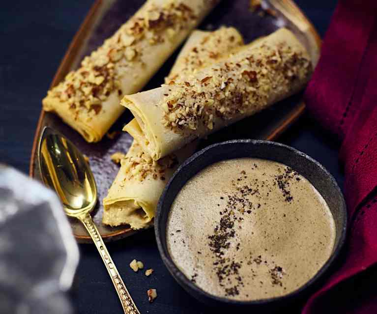 Halva-Rollen mit Kaffee-Gewürz-Sabayon Halva-Rollen mit Kaffee-Gewürz-Sabayon