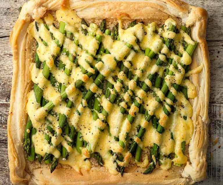 Asparagus and Hollandaise Tart Asparagus and Hollandaise Tart