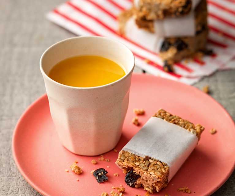 Cherry and Cinnamon Granola Bars Cherry and Cinnamon Granola Bars